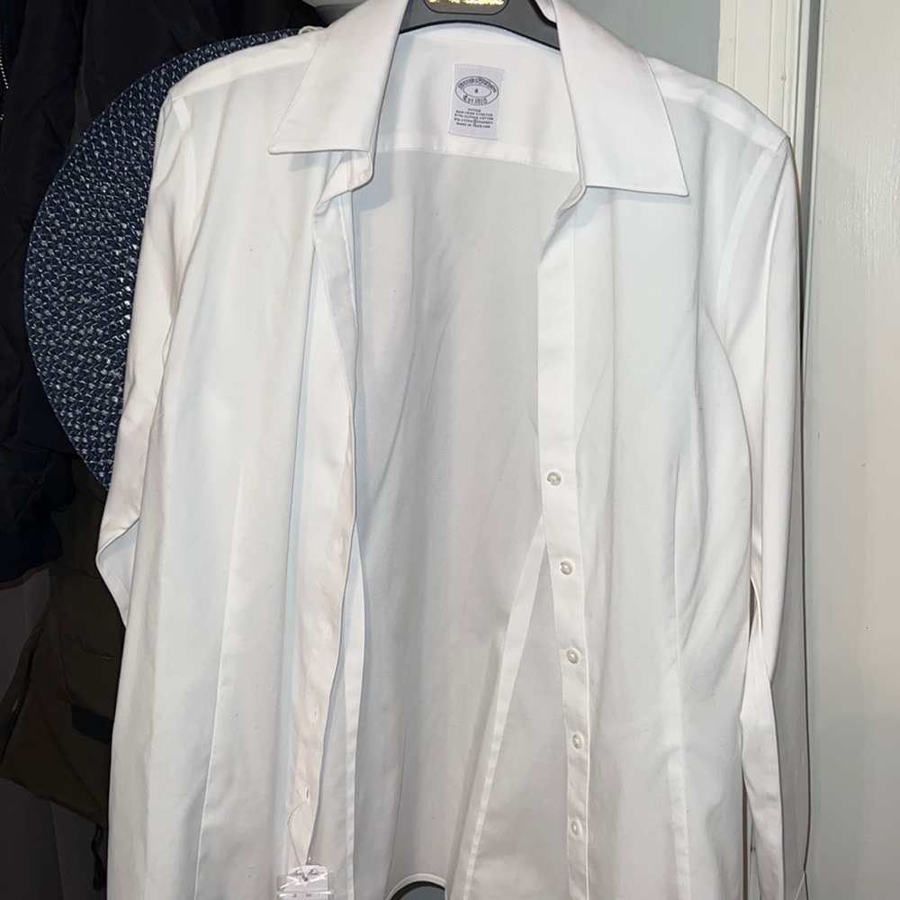 Brooks Brothers White Button down fitted shirt